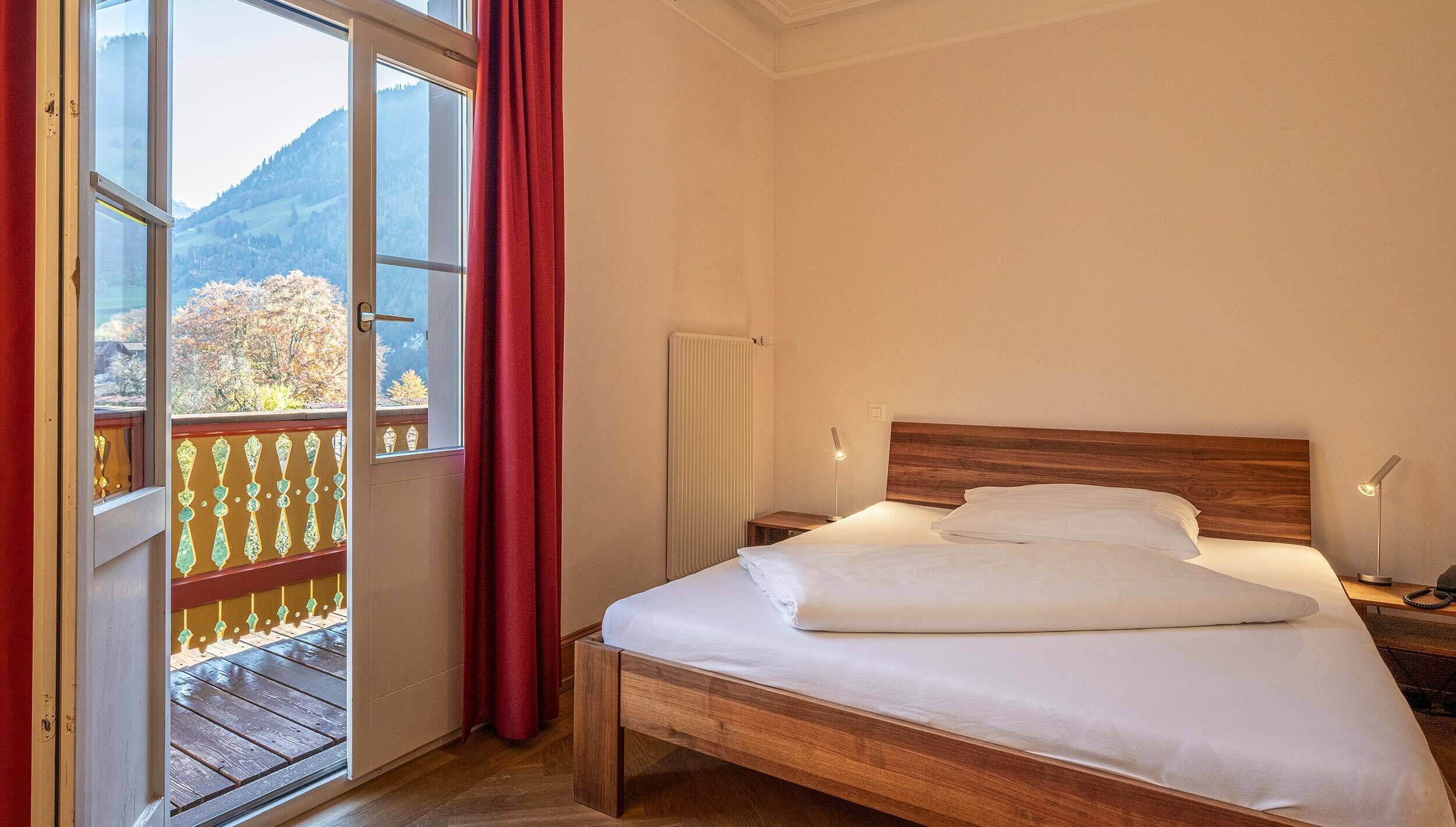 Zimmer 106 grandlit jugendstil hotel paxmontana 03